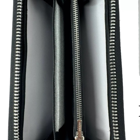 Coach 36357 Red Bandana Polka Dot Black Taxi Americana Wallet; EUC, Like New! - Picture 5 of 11